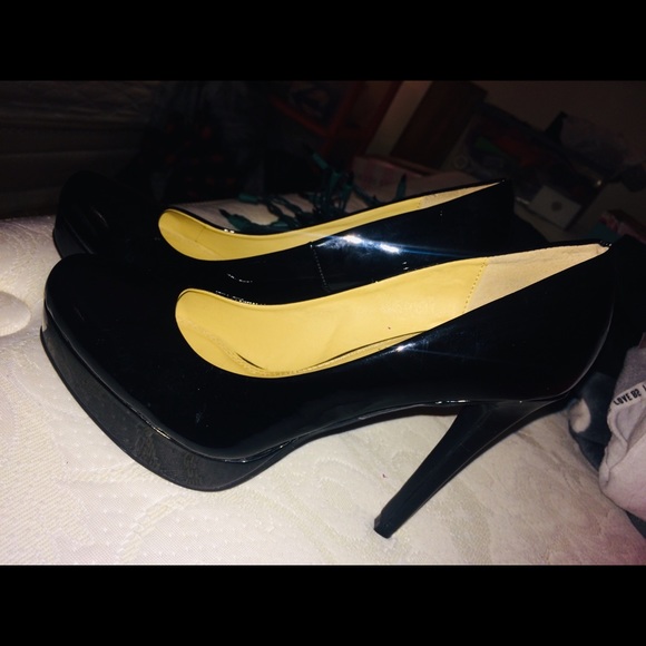 Black High Heels - Picture 1 of 1